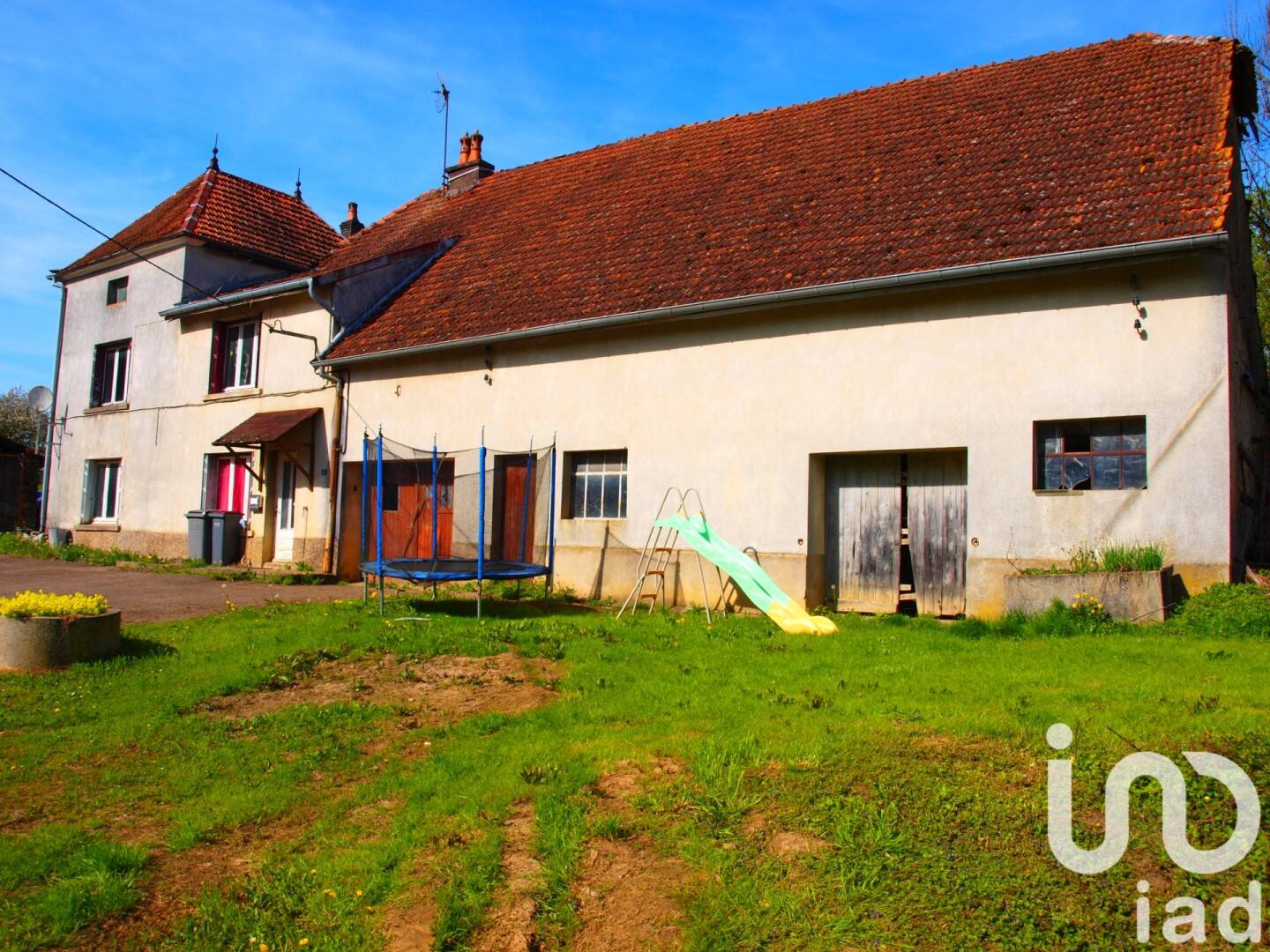 Maison 4 pièces 400 m² · à Senoncourt · 400 m² · 48 000 €