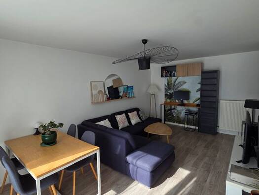 Appartement à louer 1 420 € 3 pièces 2 chambres 66 m² Étage 2/3 Bord de Marne Champs-sur-Marne 77420