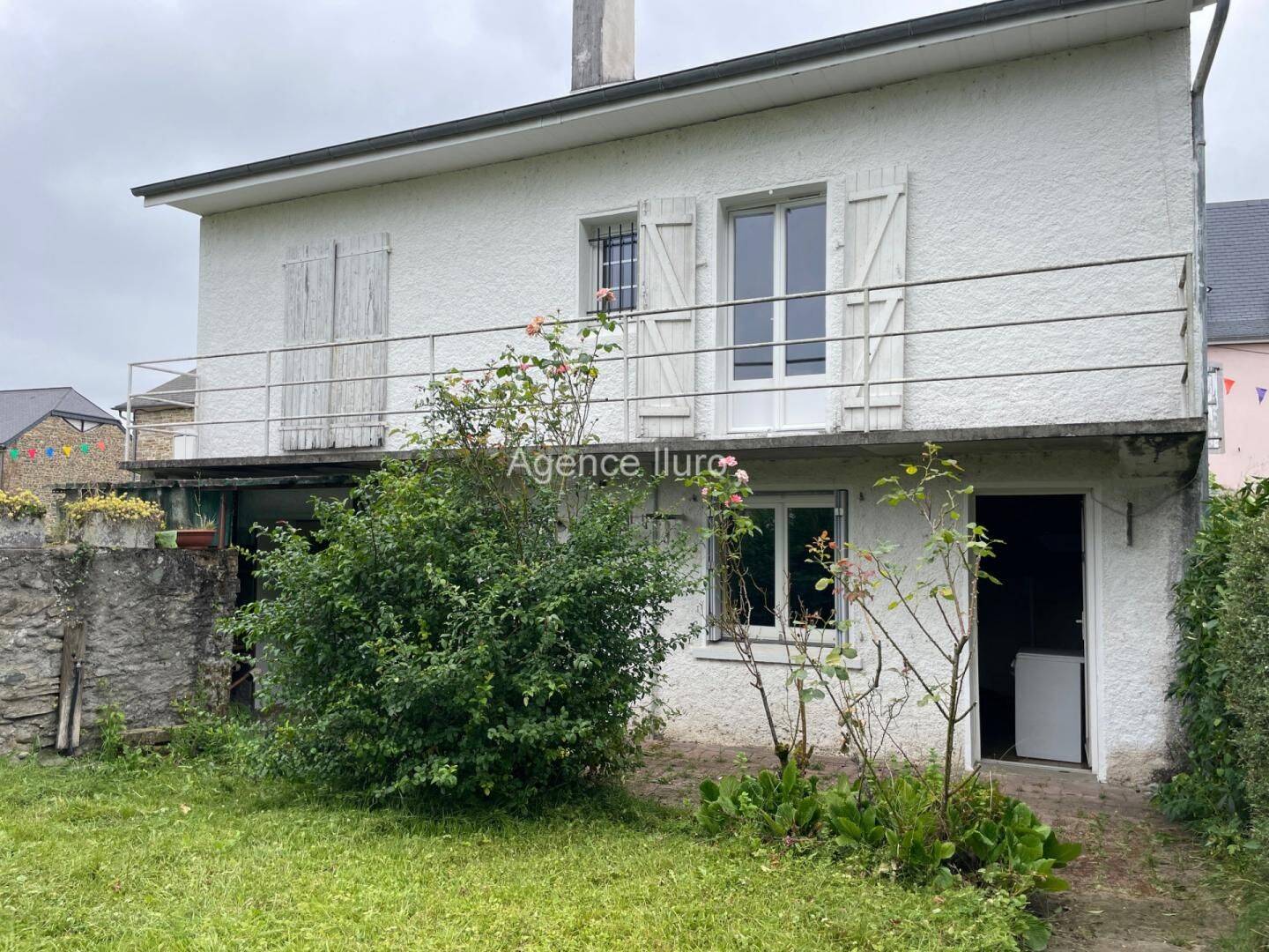 Maison 5 pièces 144 m² · à Oloron-Sainte-Marie · 144 m² · 150 000 €