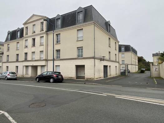 Appartement à louer 460 € 2 pièces 1 chambre 36,5 m² RDC/3 Saumur 49400