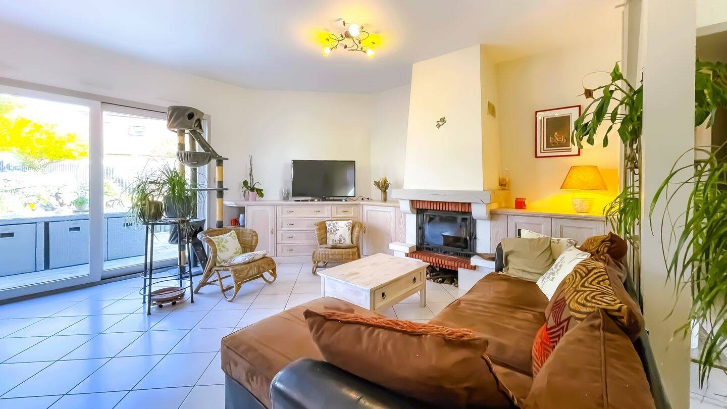 Maison 7 pièces 142 m² · à Changé · 141,6 m² · 306 800 €