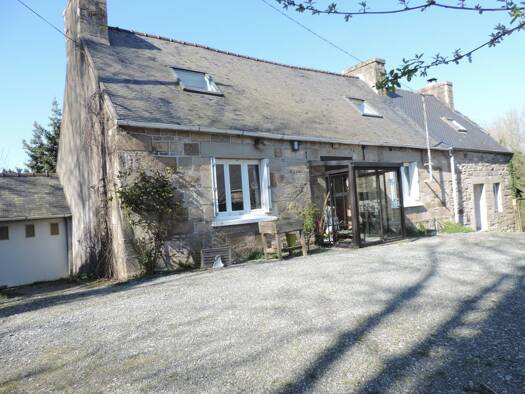 Maison à vendre 222 600 € 6 pièces 4 chambres 118 m² 1 820 m² de terrain Plounévez-Moëdec 22810