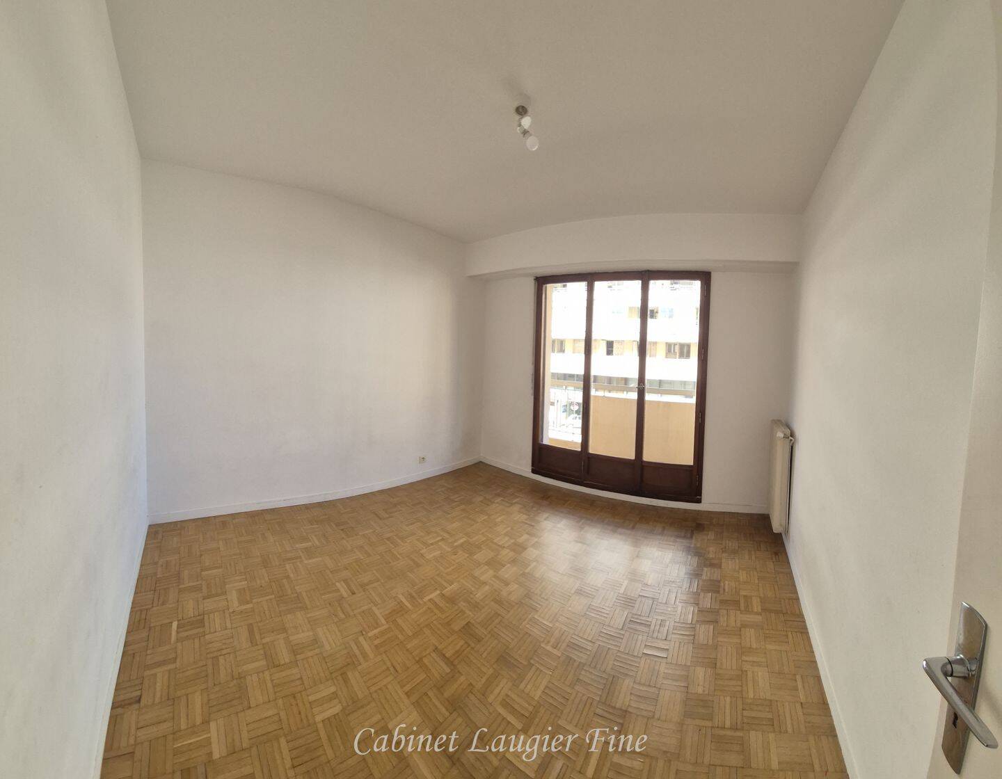 Appartement 3 pièces 75 m² · à Marseille 4ème Arrondissement · 75 m² · 1 062 €