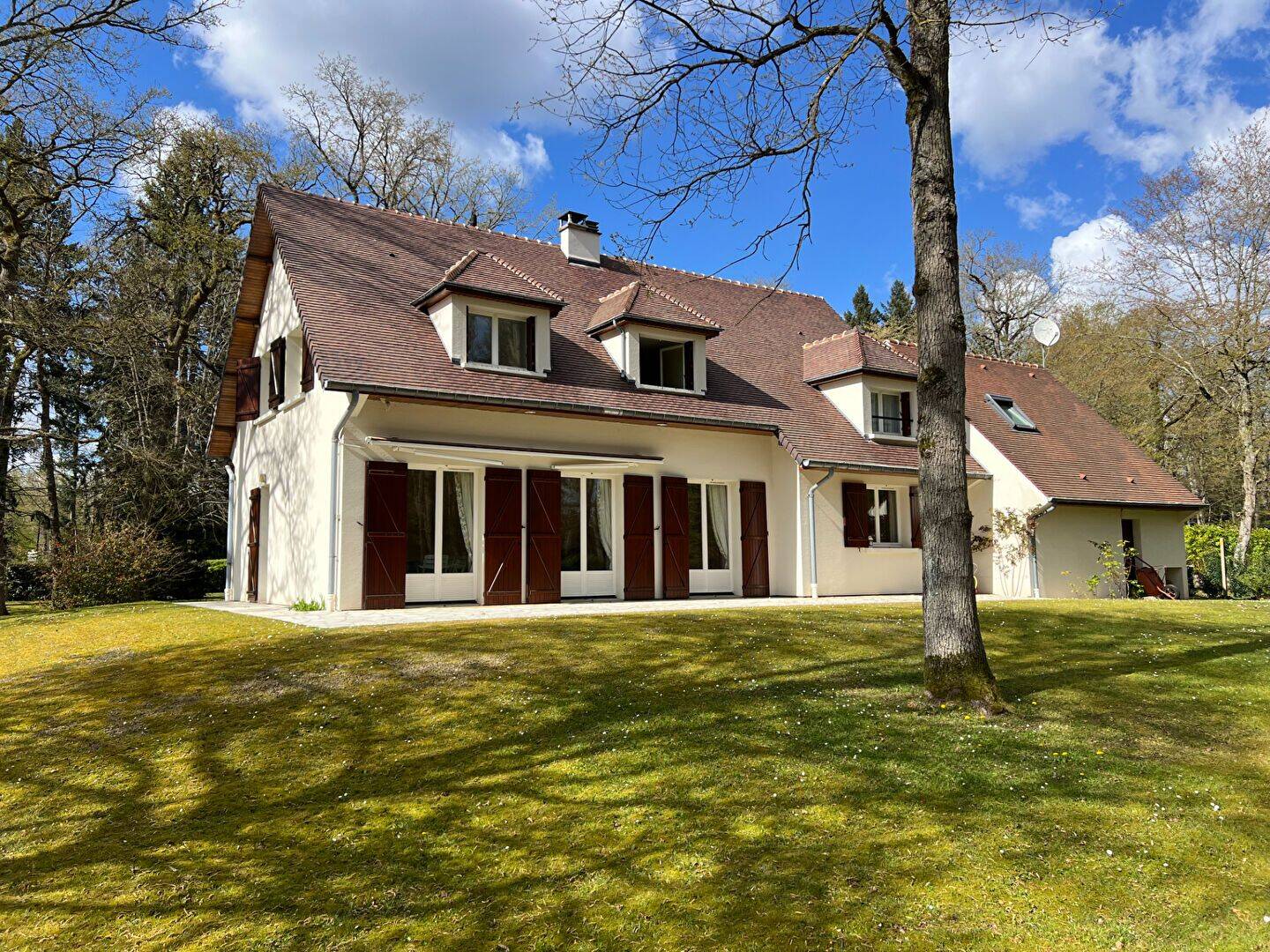 Maison 10 pièces 210 m² · à Lamorlaye · 210 m² · 790 000 €
