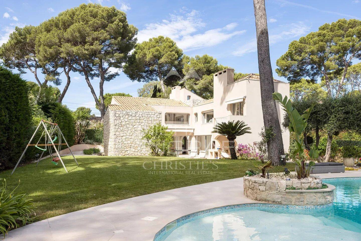 Maison 5 pièces 287 m² · à Antibes · 287,3 m² · 5 900 000 €