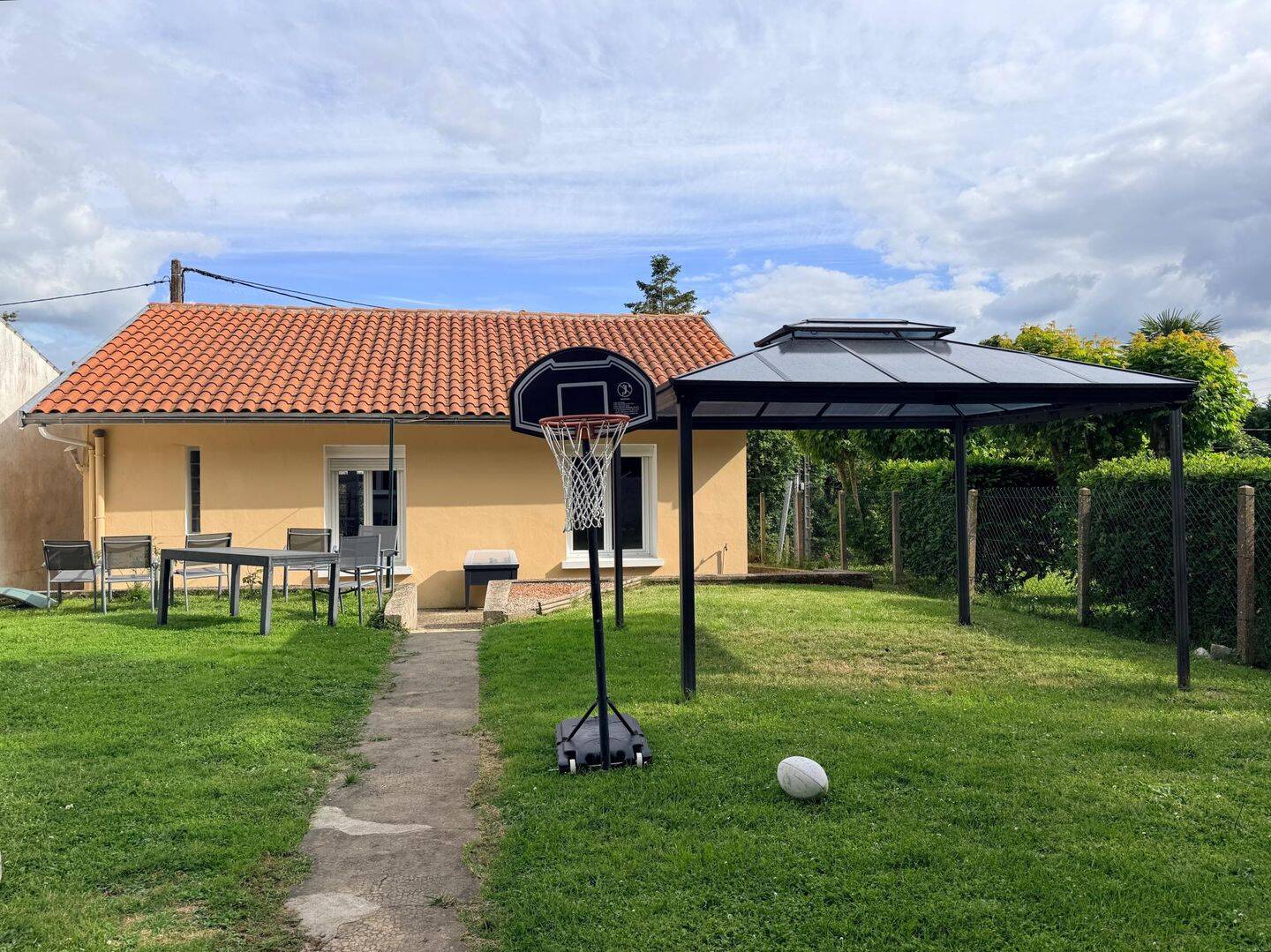 Maison 3 pièces 59 m² · à Saintes · 59 m² · 150 000 €