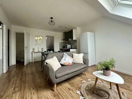 Appartement à louer - logement étudiant 588 € 1 pièce 21 m² Étage 2/4 Quartier du Centre Le Mans 72000