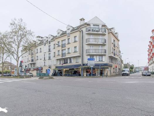 Appartement à vendre 159 570 € 3 pièces 2 chambres 68 m² Étage 3/4 Gassicourt Mantes-la-Jolie 78200