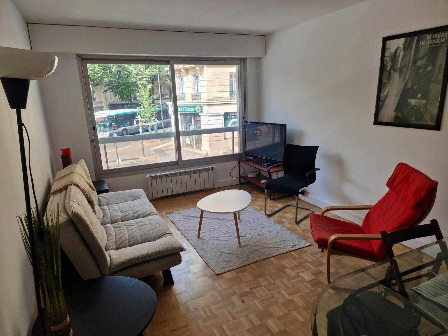 Appartement 3 pièces 64 m² · à Paris 18ème Arrondissement · 64 m² · 2 210 €