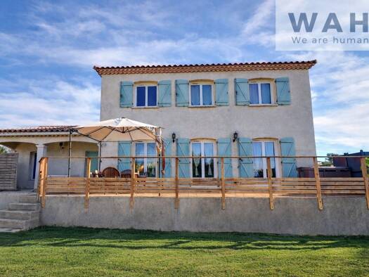 Villa à vendre 440 000 € 6 pièces 5 chambres 128 m² 600 m² de terrain Saint-Laurent-d'Aigouze 30220