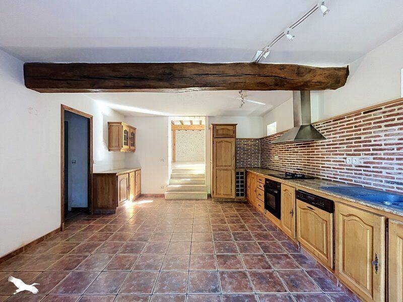 Maison 5 pièces 190 m² · à Saint-Hippolyte · 190 m² · 213 000 €