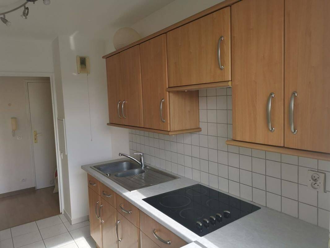 Appartement 2 pièces 44 m² · à Massy · 43,6 m² · 943 €
