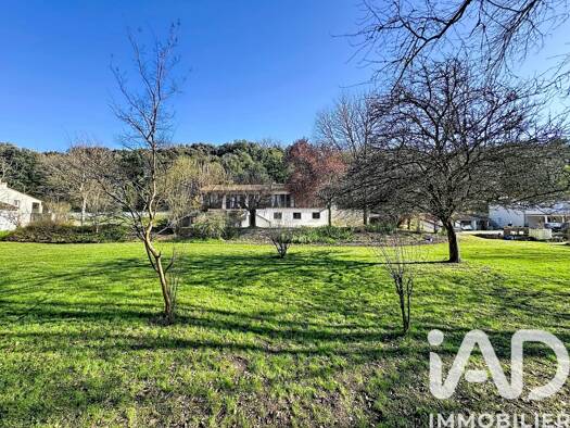 Pavillon à vendre 399 000 € 5 pièces 4 chambres 161 m² 5 000 m² de terrain Puymoyen 16400