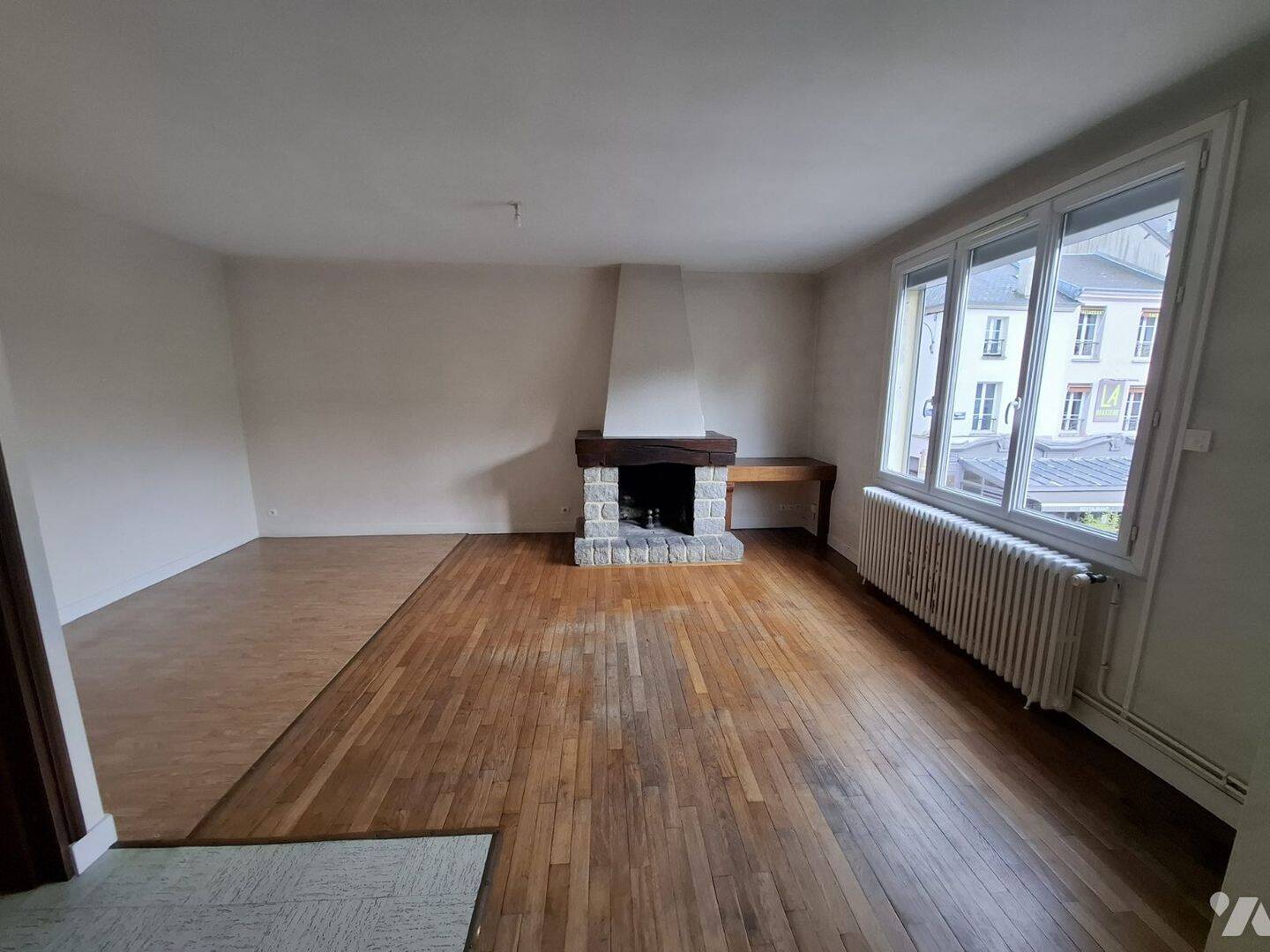 Appartement 6 pièces 129 m² · à Mortagne-au-Perche · 129,4 m² · 737 €/mois