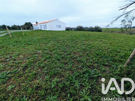 Maison à vendre 179 900 € 3 pièces 2 chambres 60 m² 1 400 m² de terrain Bouin 85230