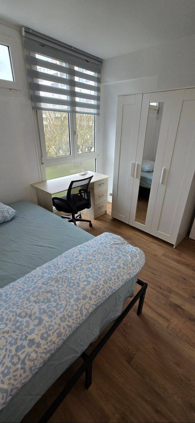 Appartement 5 pièces 70 m² · à Fresnes · 70 m² · 550 €