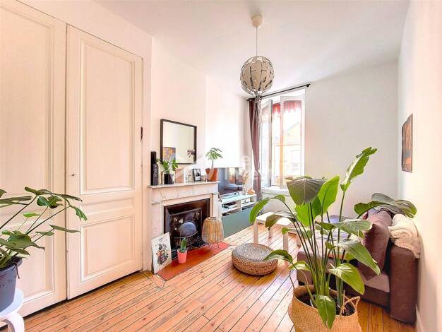 Appartement à louer 795 € 2 pièces 1 chambre 35 m² Étage 1/5 Villeurbanne 69100