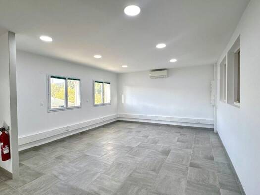 Maison à louer 1 100 € 4 pièces 3 chambres 100 m² Saint-Restitut 26130