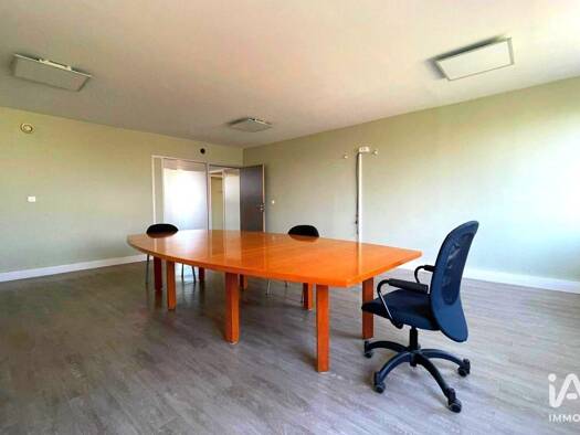 Espace bureau à vendre 429 000 € 179 m² de bureaux Canal Évry-Courcouronnes 91080