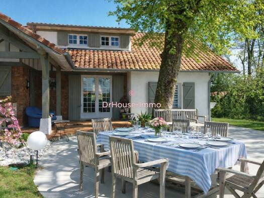 Maison à vendre 643 000 € 6 pièces 4 chambres 145 m² 1 290 m² de terrain Est Saint-Vincent-de-Tyrosse 40230