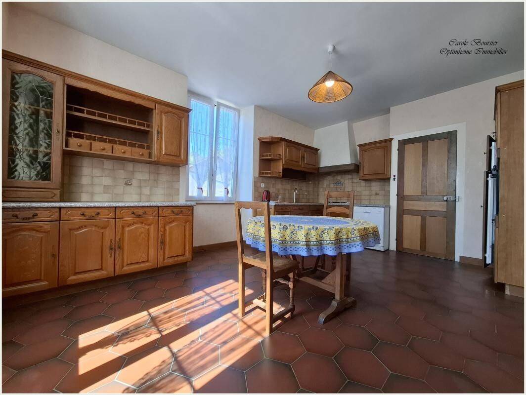 Maison 6 pièces 152 m² · à Châtenois · 152 m² · 137 000 €