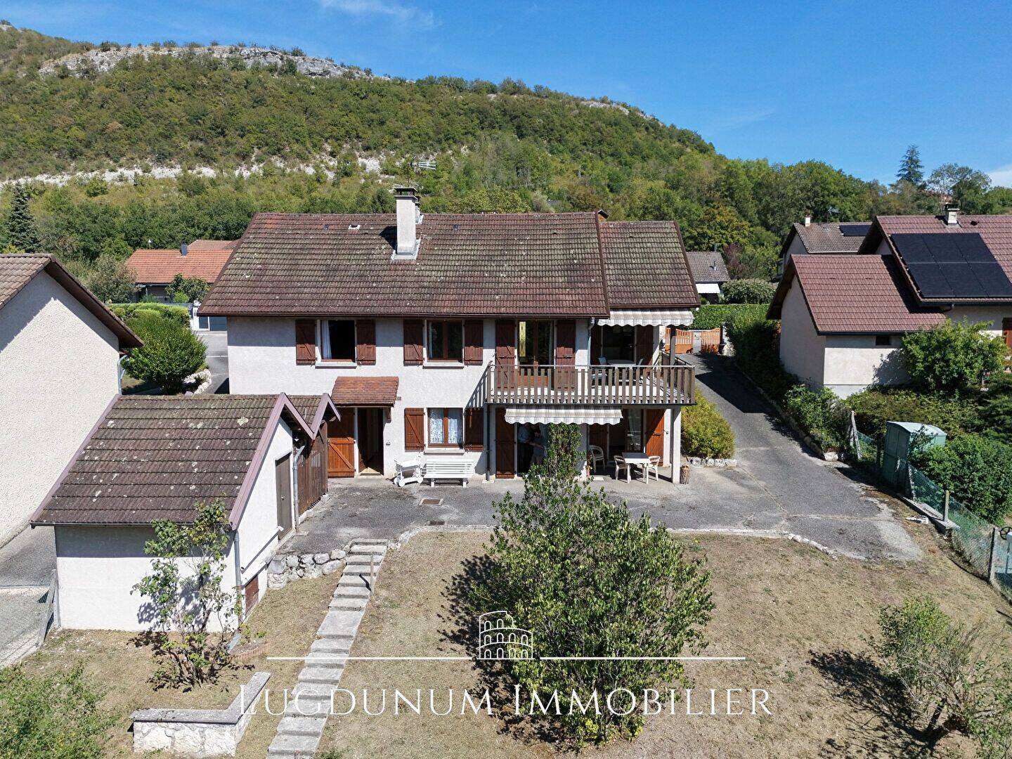Maison 5 pièces 155 m² · à Virieu-le-Grand · 155 m² · 422 000 €