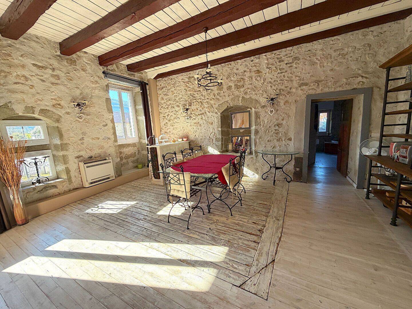 Maison 6 pièces 170 m² · à Seyssel · 170 m² · 379 600 €