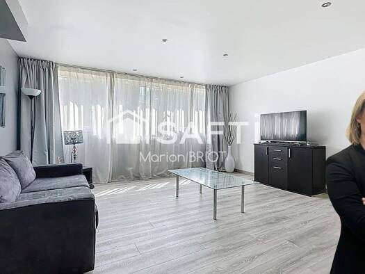 Appartement à vendre 335 000 € 3 pièces 2 chambres 83 m² RDC/6 Réveil Matin Houilles 78800