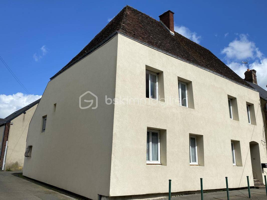 Maison 7 pièces 205 m² · à Champrond-en-Gâtine · 205 m² · 249 900 €
