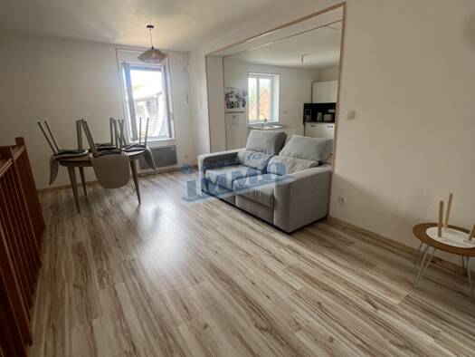 Immeuble à vendre 245 000 € 204 m² Avesnes-le-Comte 62810