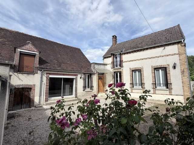 Maison 4 pièces 128 m² · à Étigny · 128 m² · 189 000 €