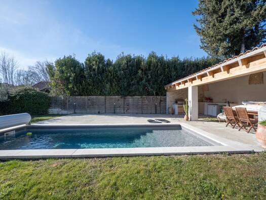 Maison à vendre 449 000 € 8 pièces 6 chambres 177 m² 768 m² de terrain Les Orchidees Le Pontet 84130