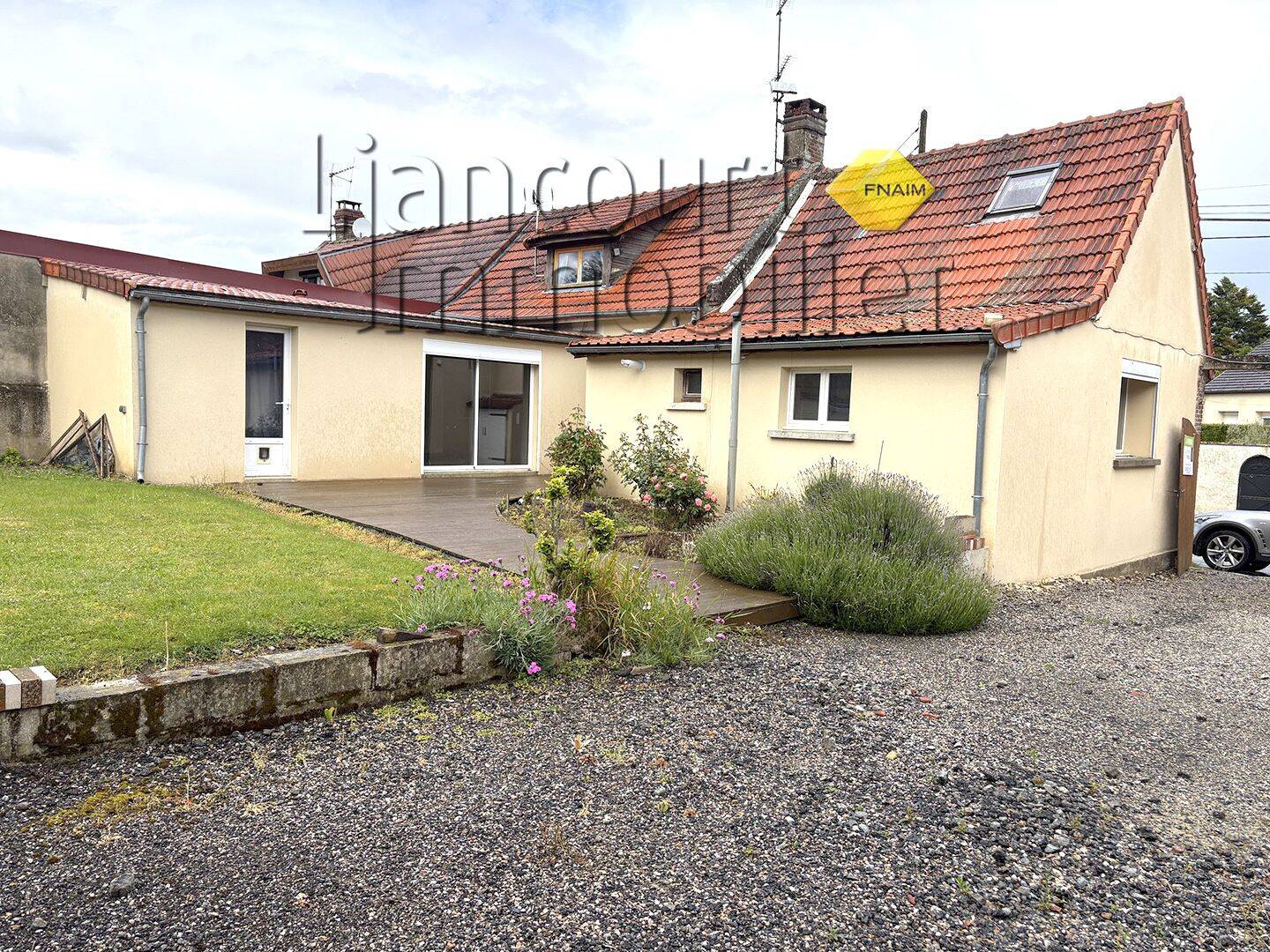 Maison 6 pièces 111 m² · à Lignières · 111 m² · 159 000 €