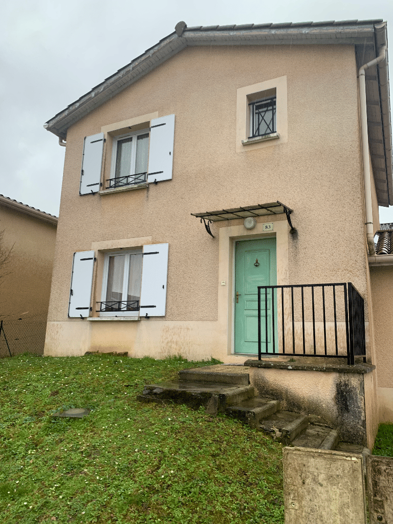 Maison 4 pièces 91 m² · à L'Isle-d'Abeau · 90,6 m² · 1 250 €/mois