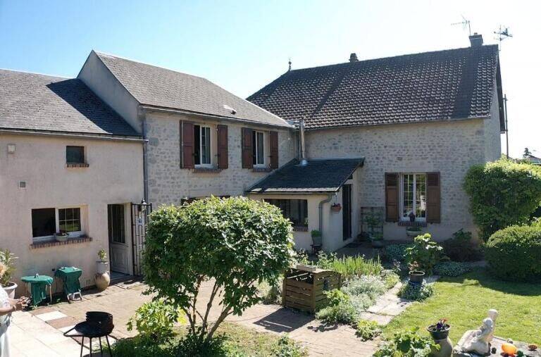 Maison 4 pièces 155 m² · à Les Villages Vovéens · 155 m² · 180 000 €