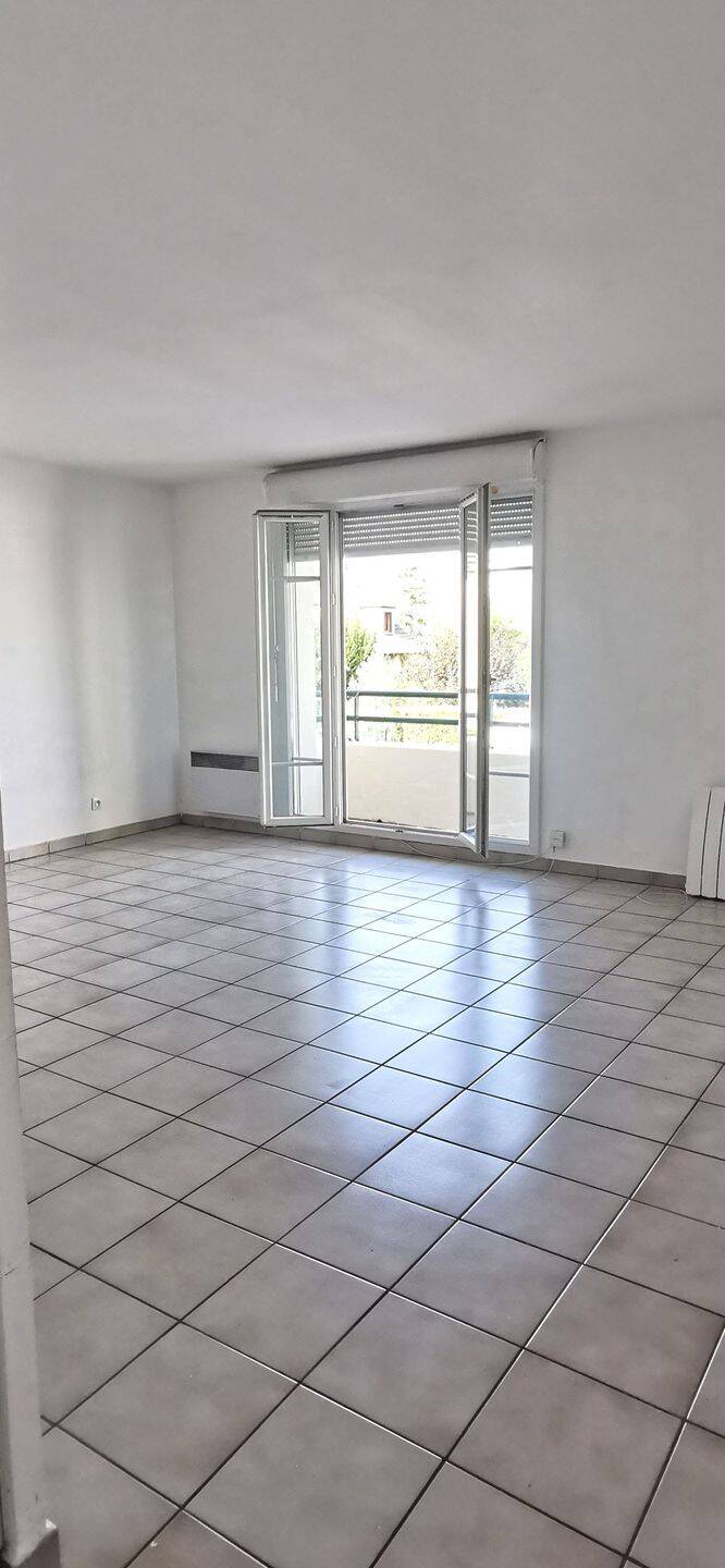 Appartement 1 pièce 36 m² · à Carrières-sous-Poissy · 36 m² · 760 €/mois