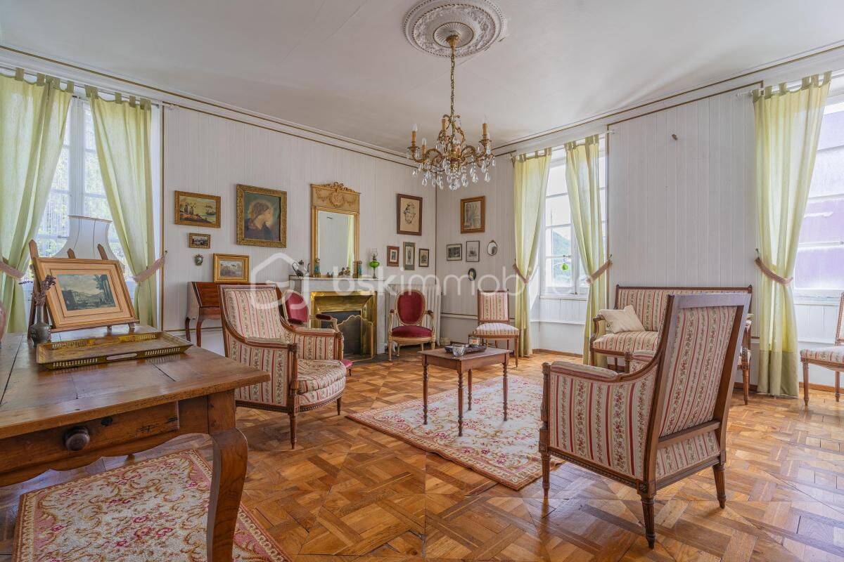 Maison 11 pièces 340 m² · à Faverges-Seythenex · 340 m² · 490 000 €