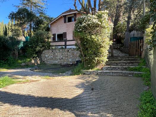 Maison à vendre 310 000 € 3 pièces 2 chambres 61 m² 700 m² de terrain Beaudinard-Eoures Aubagne 13400