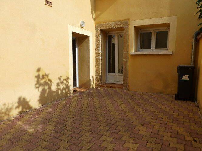 Maison 5 pièces 136 m² · à Uchaux · 136 m² · 189 000 €