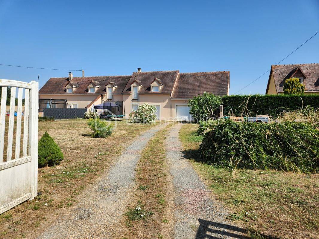 Maison 16 pièces 355 m² · à La Flèche · 355 m² · 436 800 €