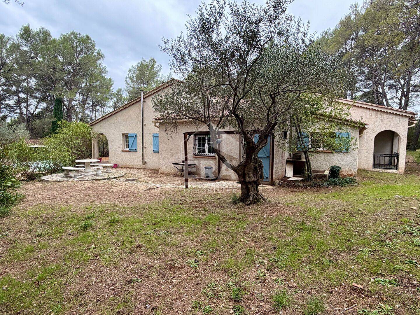 Maison 6 pièces 183 m² · à Les Arcs · 183 m² · 530 000 €
