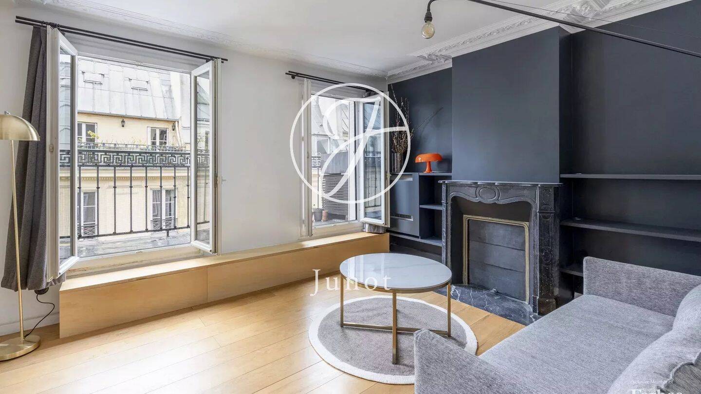 Appartement 3 pièces 74 m² · à Paris 9ème Arrondissement · 73,8 m² · 3 200 €