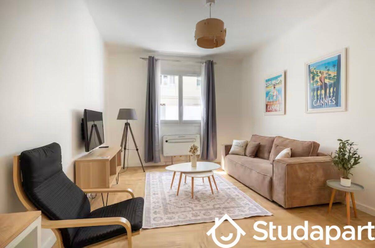 1 pièce 18 m² · à Cannes · 18 m² · 725 €/mois