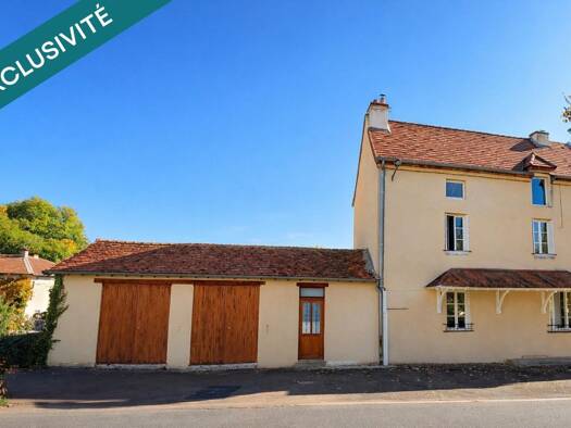 Maison à vendre 230 000 € 8 pièces 4 chambres 181 m² 585 m² de terrain Salornay-sur-Guye 71250