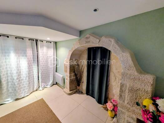 Maison à vendre 250 000 € 7 pièces 4 chambres 137 m² Soyons 07130