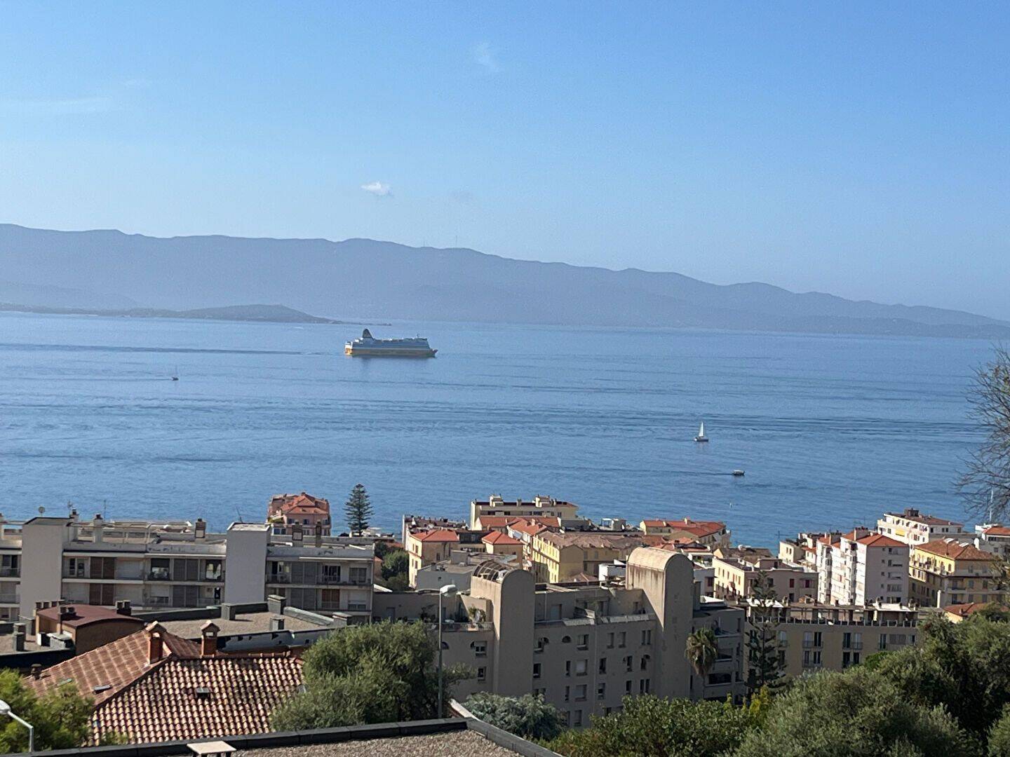 Appartement 1 pièce 34 m² · à Ajaccio · 34,2 m² · 155 000 €