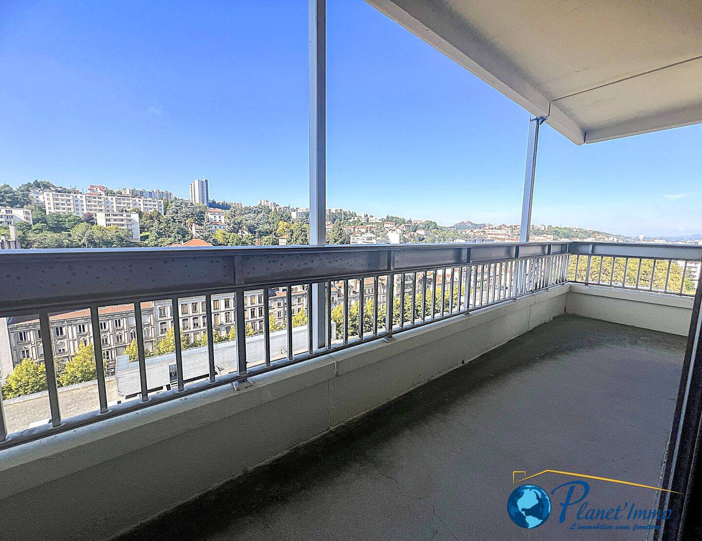 Appartement 5 pièces 118 m² · à Saint-Étienne · 118 m² · 129 000 €