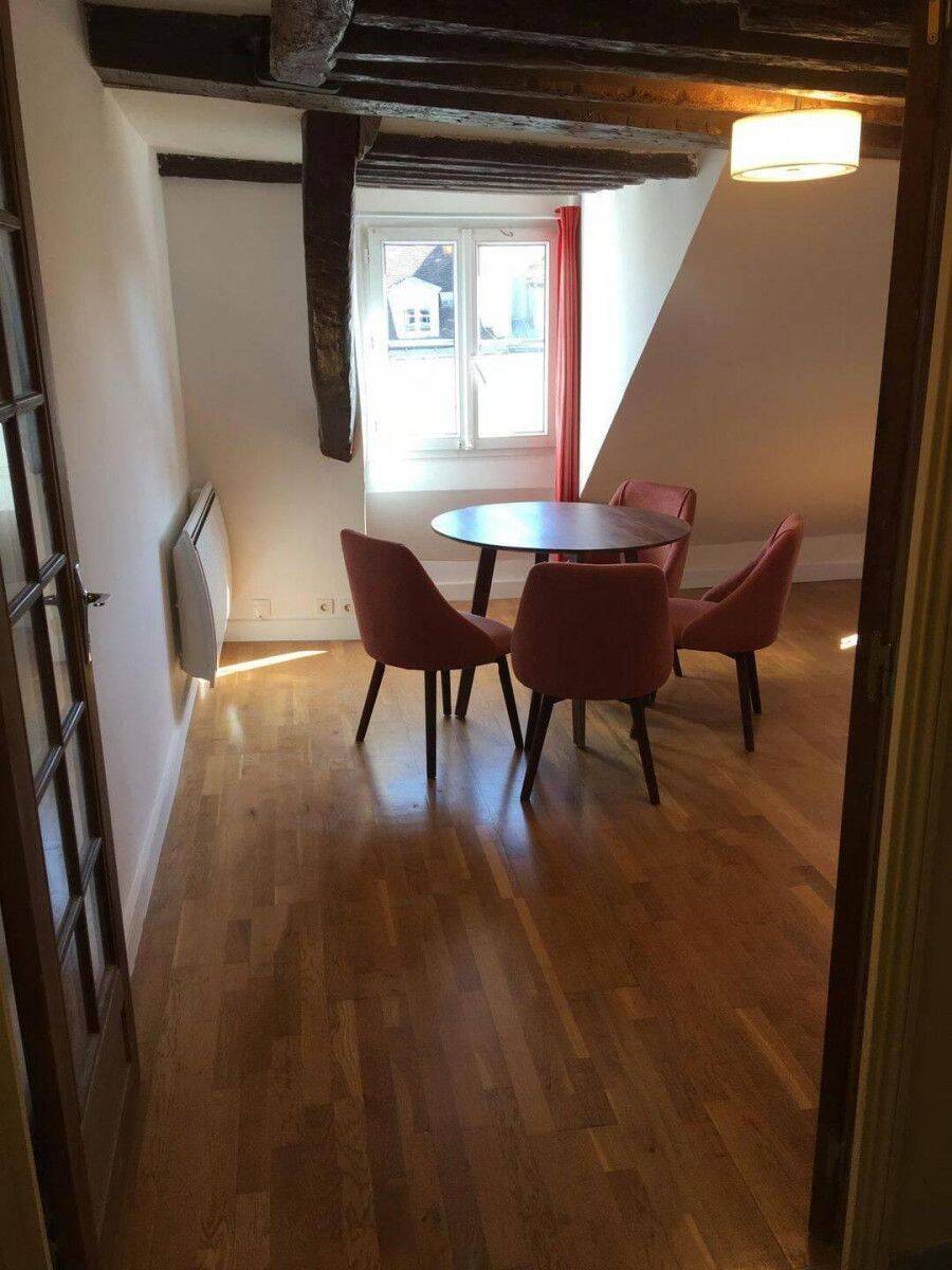 Appartement 2 pièces 45 m² · à Paris 4ème Arrondissement · 45 m² · 1 980 €