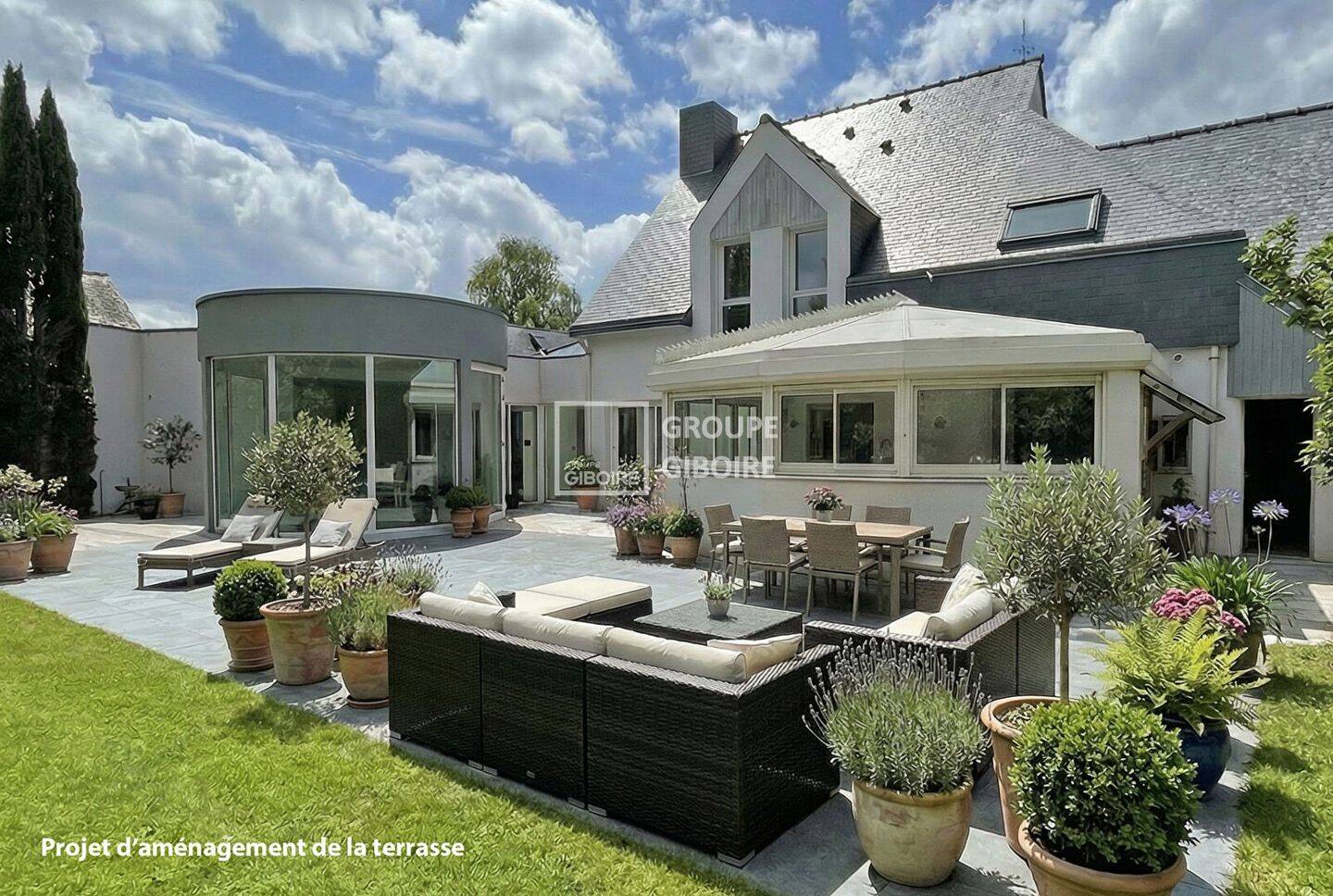 Maison 8 pièces 264 m² · à Saint-Grégoire · 264 m² · 738 800 €