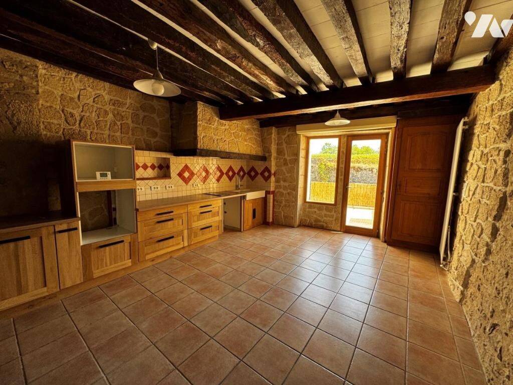 Appartement 4 pièces 104 m² · à Dole · 104,4 m² · 880 €